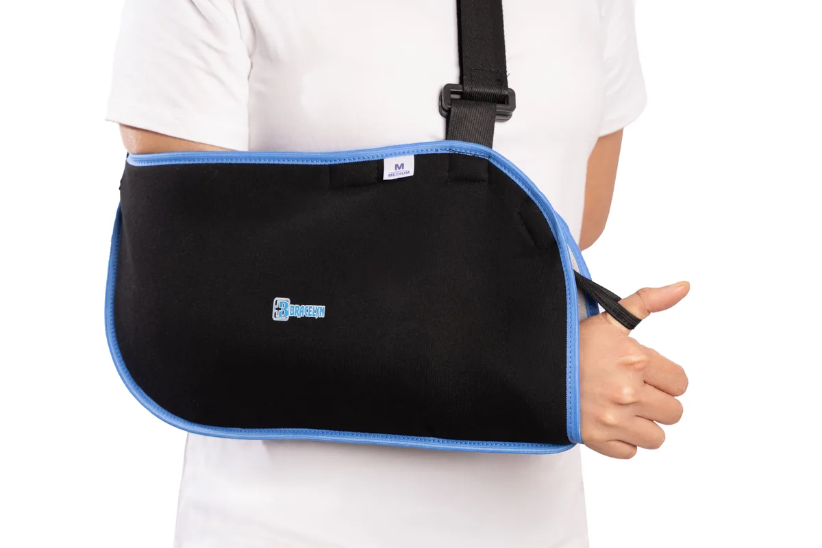 Pouch Arm Sling — view 1